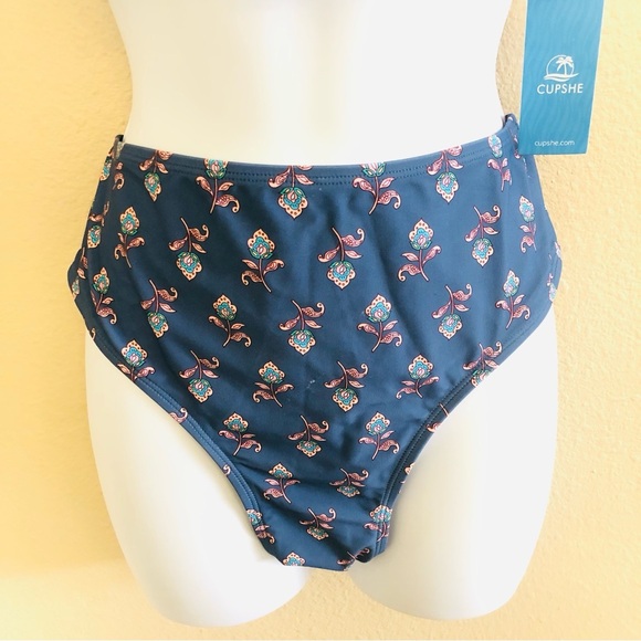 Cupshe Ditsy Floral Smocked Halter Tie Back Bandeau & Mid Rise Bikini Set Size M - Picture 5 of 14